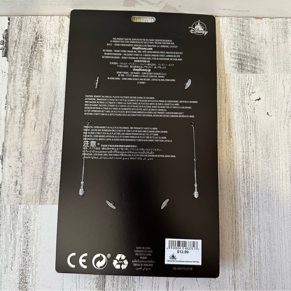 Disney nuiMOs Hawaiian Shirt, Towel and Orange Sliders Set NEW - Picture 3 of 3